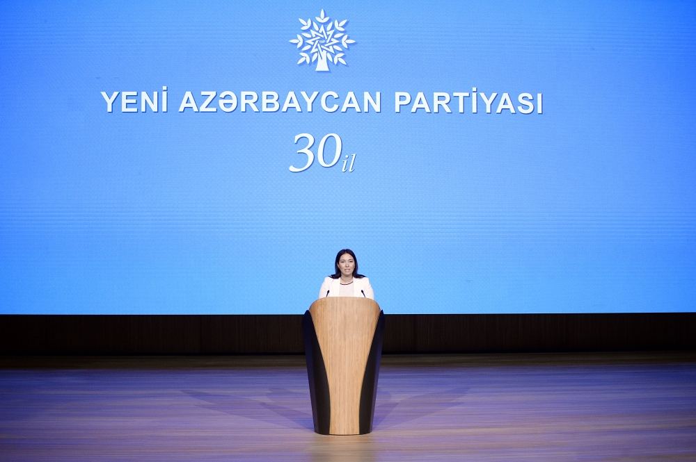 Prezident İlham Əliyev YAP-ın 30 illiyi münasibətilə keçirilən tədbirdə çıxış edib (FOTO/VİDEO) (YENİLƏNİB-3)