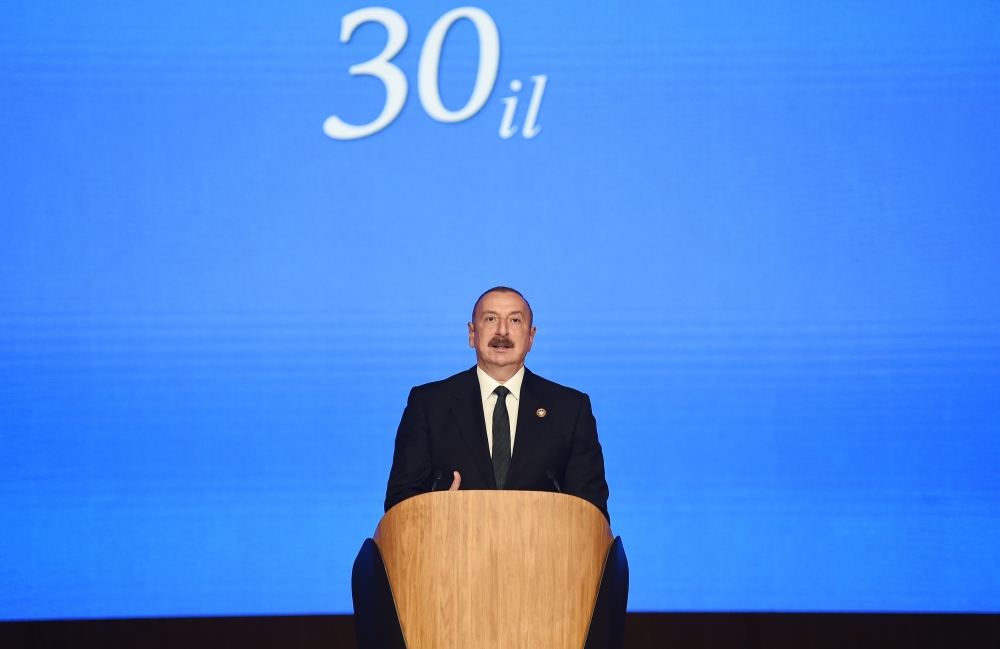 Prezident İlham Əliyev YAP-ın 30 illiyi münasibətilə keçirilən tədbirdə çıxış edib (FOTO/VİDEO) (YENİLƏNİB-3)