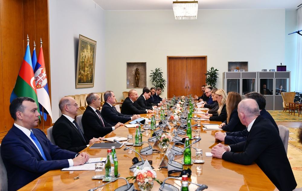 Prezident İlham Əliyevin Serbiyanın Baş naziri ilə geniş tərkibdə görüşü olub (FOTO/VİDEO) (YENİLƏNİB)