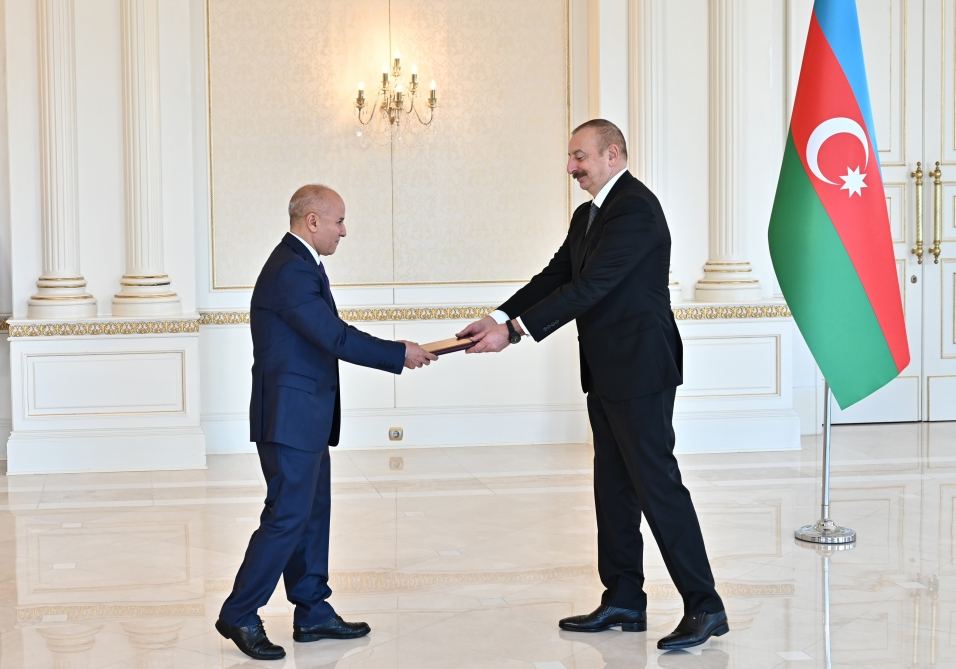 Prezident İlham Əliyev Liviyanın Azərbaycanda yeni təyin olunan səfirinin etimadnaməsini qəbul edib (FOTO/VİDEO) (YENİLƏNİB)