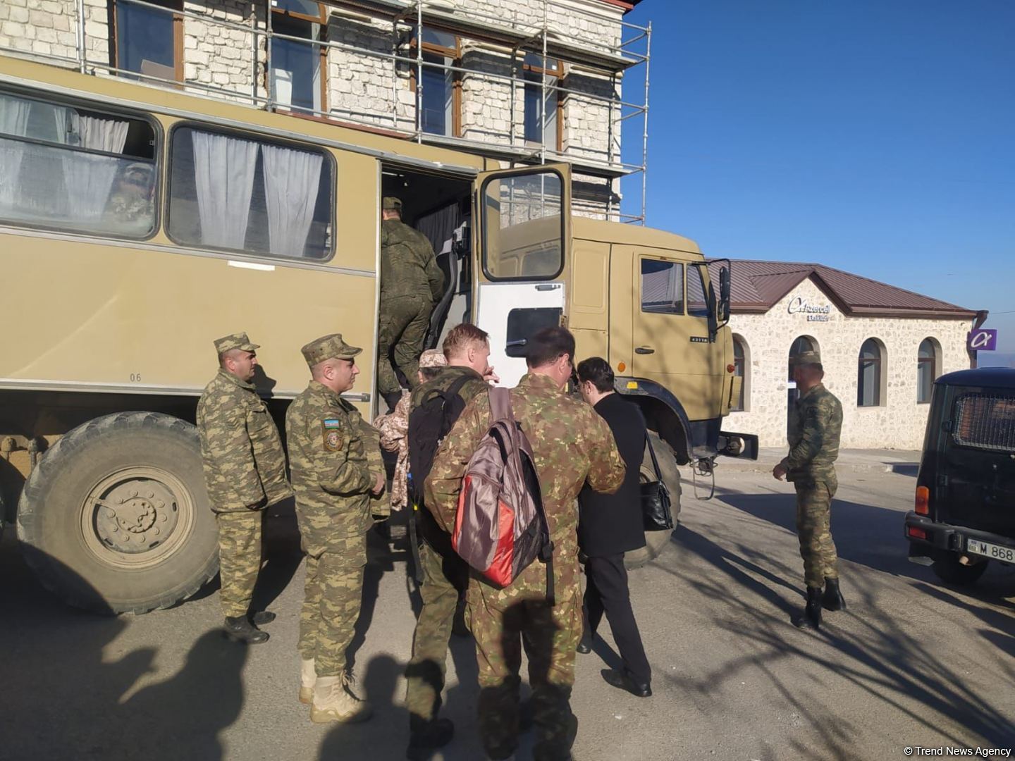 Hərbi attaşelər və media nümayəndələri Sarıbaba istiqamətində mina sahəsinə baxış keçiriblər (FOTO) (ƏLAVƏ OLUNUB)