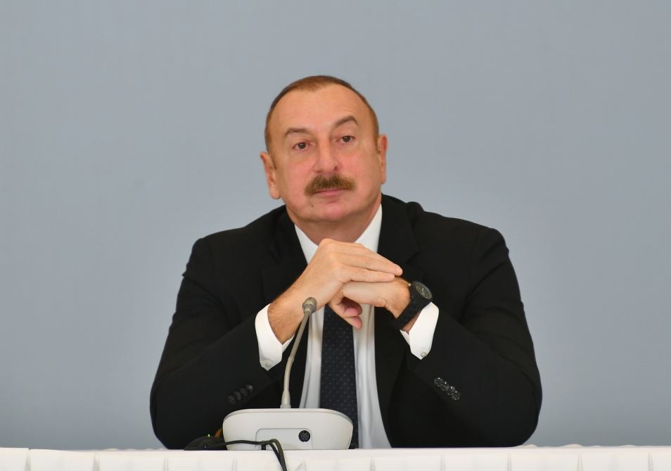 Prezident İlham Əliyev Bakıda keçirilən “Orta Dəhliz boyunca: geopolitika, təhlükəsizlik və iqtisadiyyat” mövzusunda beynəlxalq konfransda iştirak edib (FOTO/VİDEO) (YENİLƏNİB-6)