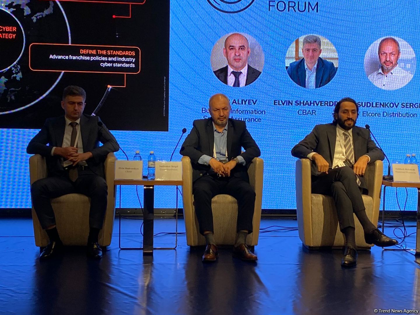 Mərkəzi Bank fövqəladə vəziyyətlərə reaksiya üzrə yeni kompüter qrupu yaradacaq (FOTO)