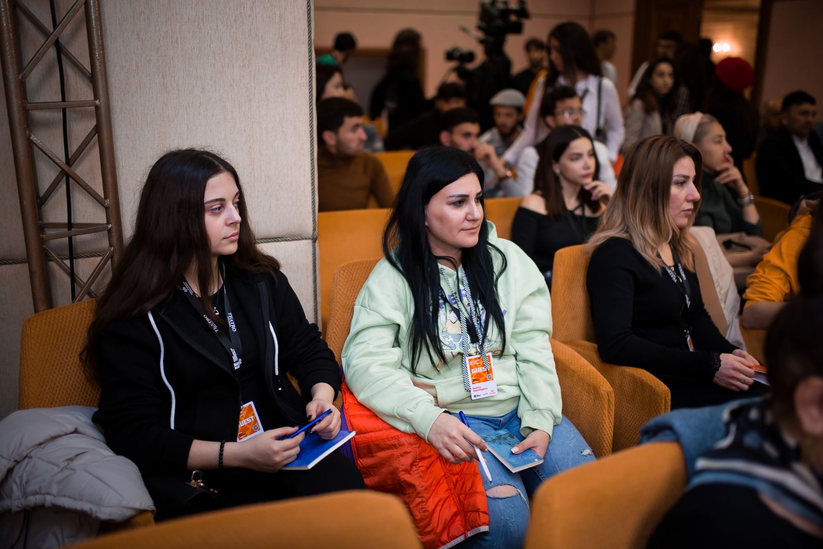 II “4.4 Qısa Tamaşalar Festivalı” davam edir (FOTO)