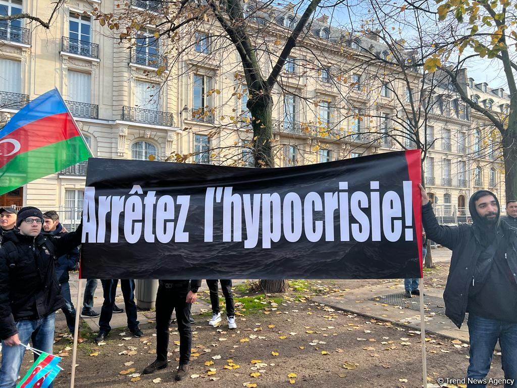 Azərbaycan icması Fransa Milli Assambleyası önündə etiraz aksiyası keçirib (FOTO/VİDEO) (ƏLAVƏ OLUNUB)