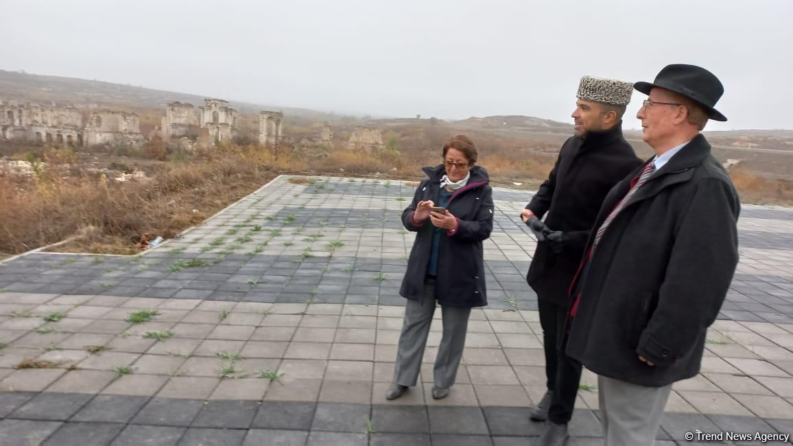 Fransada yaşayan azərbaycanlı tədqiqatçılar Şuşadan sonra Füzulidə olublar (FOTO) (ƏLAVƏ OLUNUB)