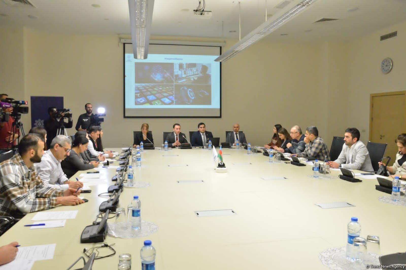 Dördüncü Sənaye İnqilabının Təhlili və Koordinasiya Mərkəzi jurnalistlər üçün təlim keçirib (FOTO)