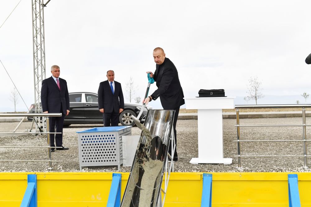 Prezident İlham Əliyev “Şəki-Oğuz” Aqroparkında yeni zavodun təməlini qoyub (FOTO/VİDEO) (YENİLƏNİB)