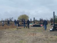 Beyləqanda qətlə yetirilən bir ailənin 4 üzvü dəfn olunub (FOTO)