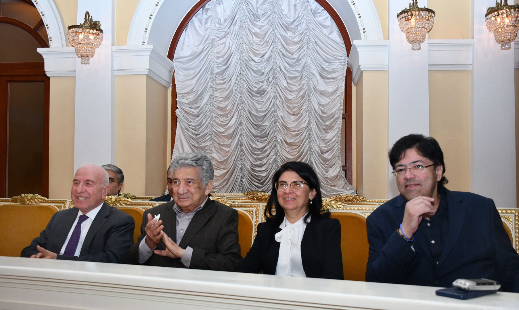 Maestro Rauf Abdullayevin 85 illiyinə həsr olunmuş yubiley gecəsi keçirilib (FOTO)