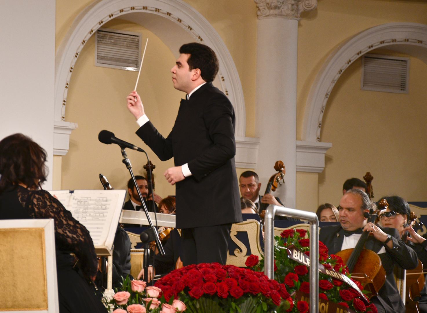 Maestro Rauf Abdullayevin 85 illiyinə həsr olunmuş yubiley gecəsi keçirilib (FOTO)