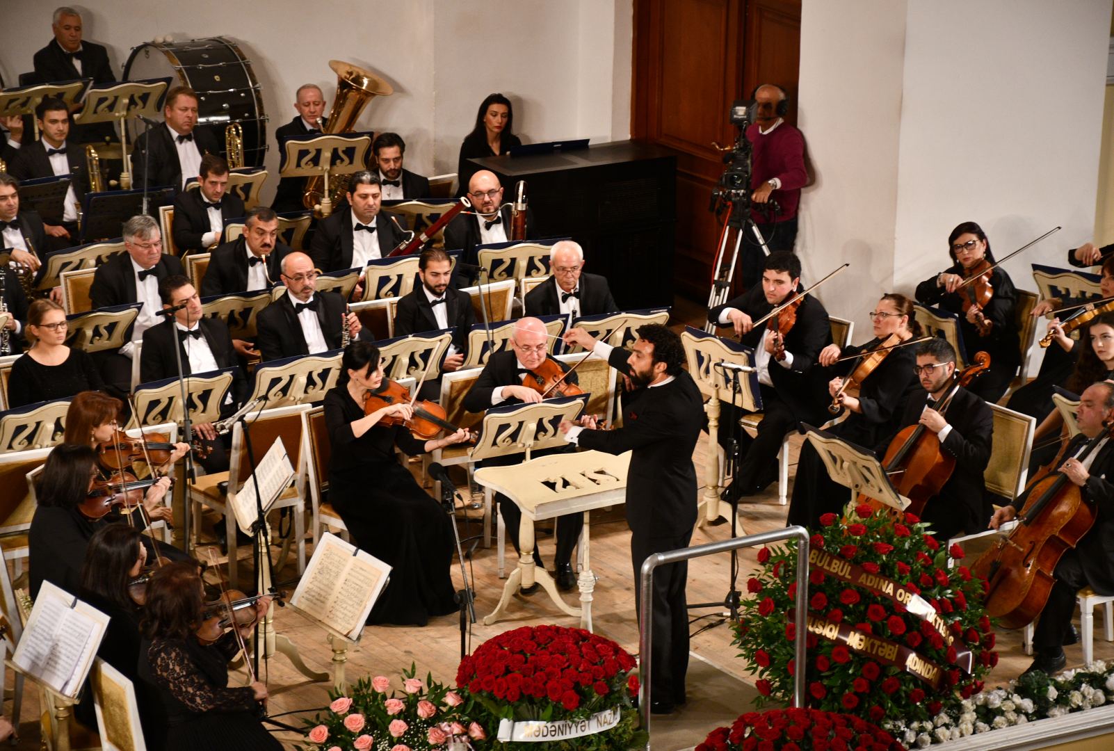 Maestro Rauf Abdullayevin 85 illiyinə həsr olunmuş yubiley gecəsi keçirilib (FOTO)