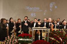 Maestro Rauf Abdullayevin 85 illiyinə həsr olunmuş yubiley gecəsi keçirilib (FOTO)