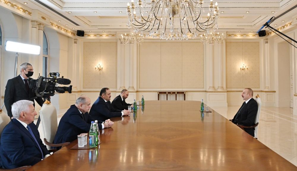 Prezident İlham Əliyev Rusiya Federasiyasının Dağıstan Respublikasının rəhbərini qəbul edib  (FOTO) (YENİLƏNİB)