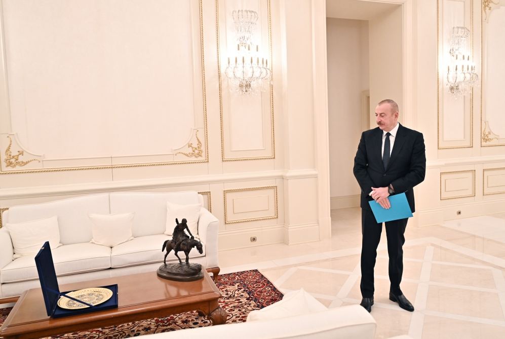 Prezident İlham Əliyev Rusiya Federasiyasının Dağıstan Respublikasının rəhbərini qəbul edib  (FOTO) (YENİLƏNİB)