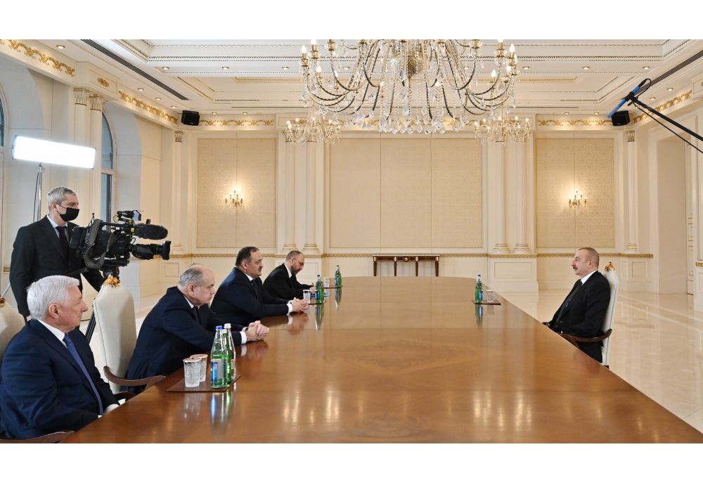 Prezident İlham Əliyev Rusiya Federasiyasının Dağıstan Respublikasının rəhbərini qəbul edib  (FOTO) (YENİLƏNİB)