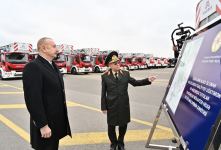 Prezident İlham Əliyev yeni alınmış xüsusi təyinatlı texnikalar və təcili tibbi yardım avtomobilləri ilə tanış olub (FOTO) (YENİLƏNİB)