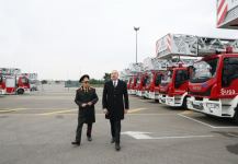 Prezident İlham Əliyev yeni alınmış xüsusi təyinatlı texnikalar və təcili tibbi yardım avtomobilləri ilə tanış olub (FOTO) (YENİLƏNİB)
