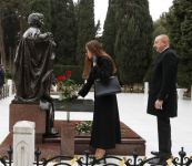 Prezident İlham Əliyev və Birinci xanım Mehriban Əliyeva Ümummilli Lider Heydər Əliyevin məzarını ziyarət ediblər (FOTO/VİDEO) (YENİLƏNİB)