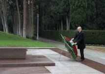Prezident İlham Əliyev və Birinci xanım Mehriban Əliyeva Ümummilli Lider Heydər Əliyevin məzarını ziyarət ediblər (FOTO/VİDEO) (YENİLƏNİB)