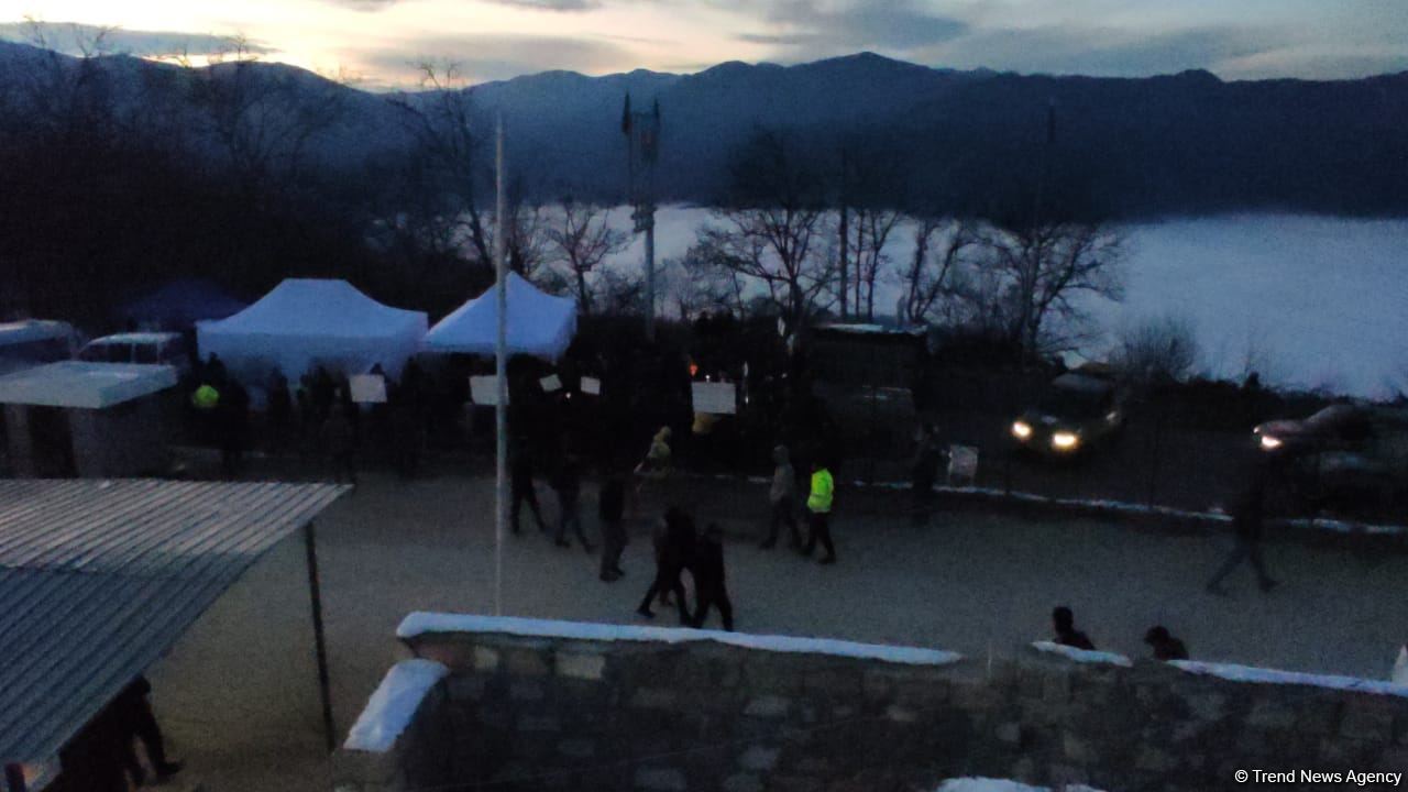 Rusiya sülhməramlılarının məsuliyyət zonasında etiraz aksiyası davam edir (FOTO/VİDEO)