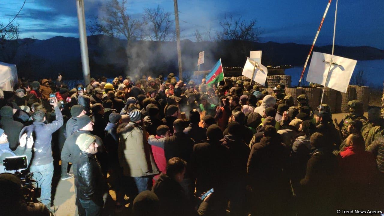 Rusiya sülhməramlılarının məsuliyyət zonasında etiraz aksiyası davam edir (FOTO/VİDEO)