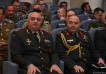Hikmət Hacıyev Şuşa-Xankəndi yolunda mövcud vəziyyət barədə diplomatik nümayəndəliklərin rəhbərlərinə məlumat verib