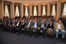 Hikmət Hacıyev Şuşa-Xankəndi yolunda mövcud vəziyyət barədə diplomatik nümayəndəliklərin rəhbərlərinə məlumat verib