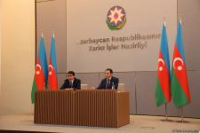 Hikmət Hacıyev Şuşa-Xankəndi yolunda mövcud vəziyyət barədə diplomatik nümayəndəliklərin rəhbərlərinə məlumat verib