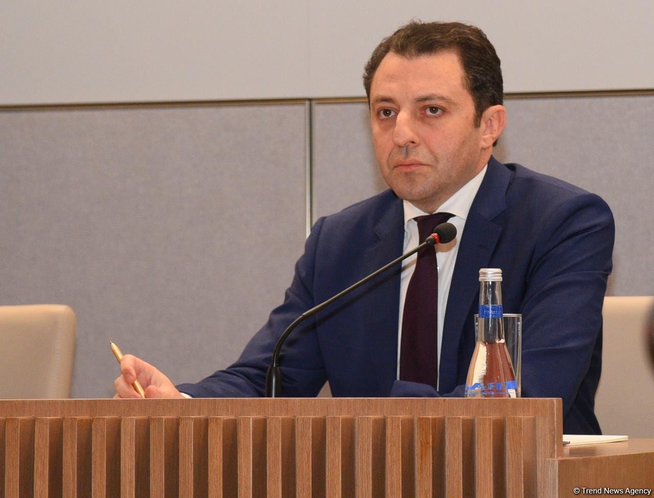 Hikmət Hacıyev Şuşa-Xankəndi yolunda mövcud vəziyyət barədə diplomatik nümayəndəliklərin rəhbərlərinə məlumat verib