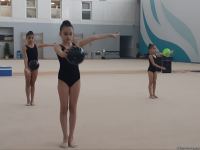 Bakıda Ağdaş və Abşeron gimnastlarının təlim-məşq toplanışı keçirilir (FOTO)