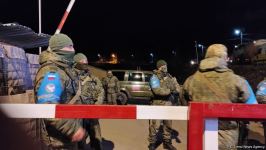 Aksiya iştirakçıları və sülhməramlılar dünya çempionatının oyununu birlikdə izləyir (FOTO/VİDEO)