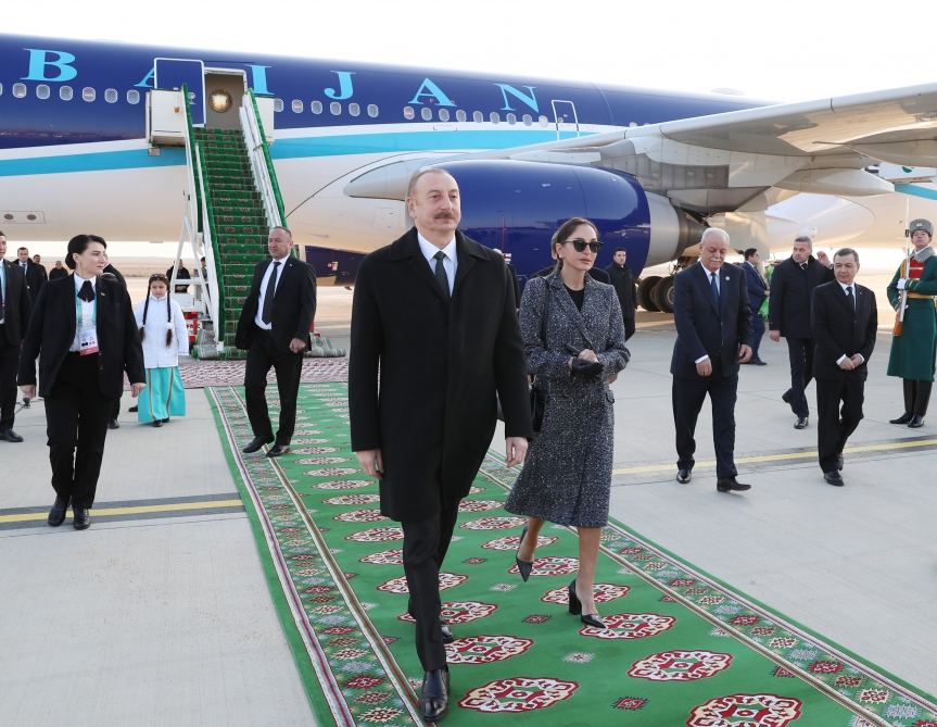 Prezident İlham Əliyev və Birinci xanım Mehriban Əliyeva Türkmənistana səfərə gəlib (FOTO/VİDEO)