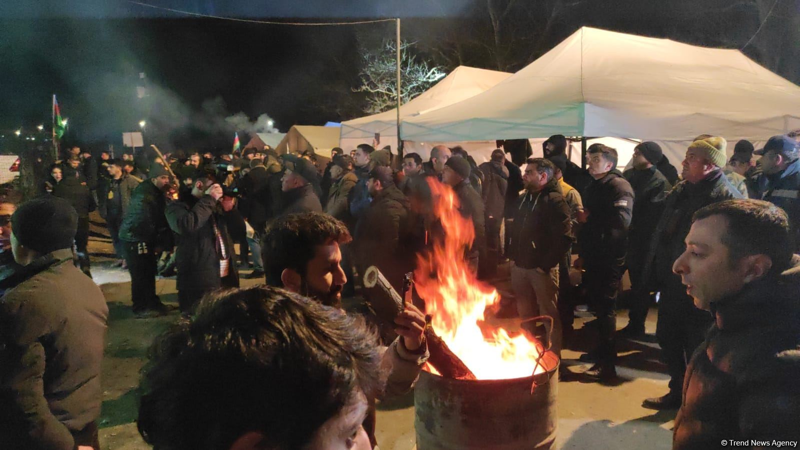 Aksiya iştirakçıları və sülhməramlılar dünya çempionatının oyununu birlikdə izləyir (FOTO/VİDEO)