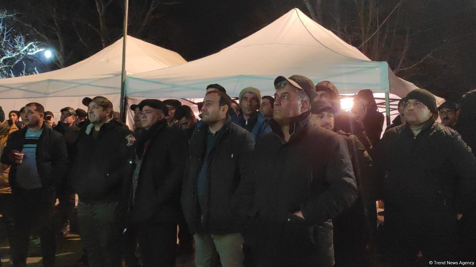 Aksiya iştirakçıları və sülhməramlılar dünya çempionatının oyununu birlikdə izləyir (FOTO/VİDEO)