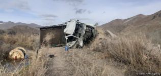 Kəlbəcərdə minaya düşən texnikaların görüntüləri (FOTO/VİDEO)