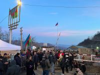 Azərbaycanlıların dinc etiraz aksiyası dördüncü gündür davam edir (FOTO/VİDEO)