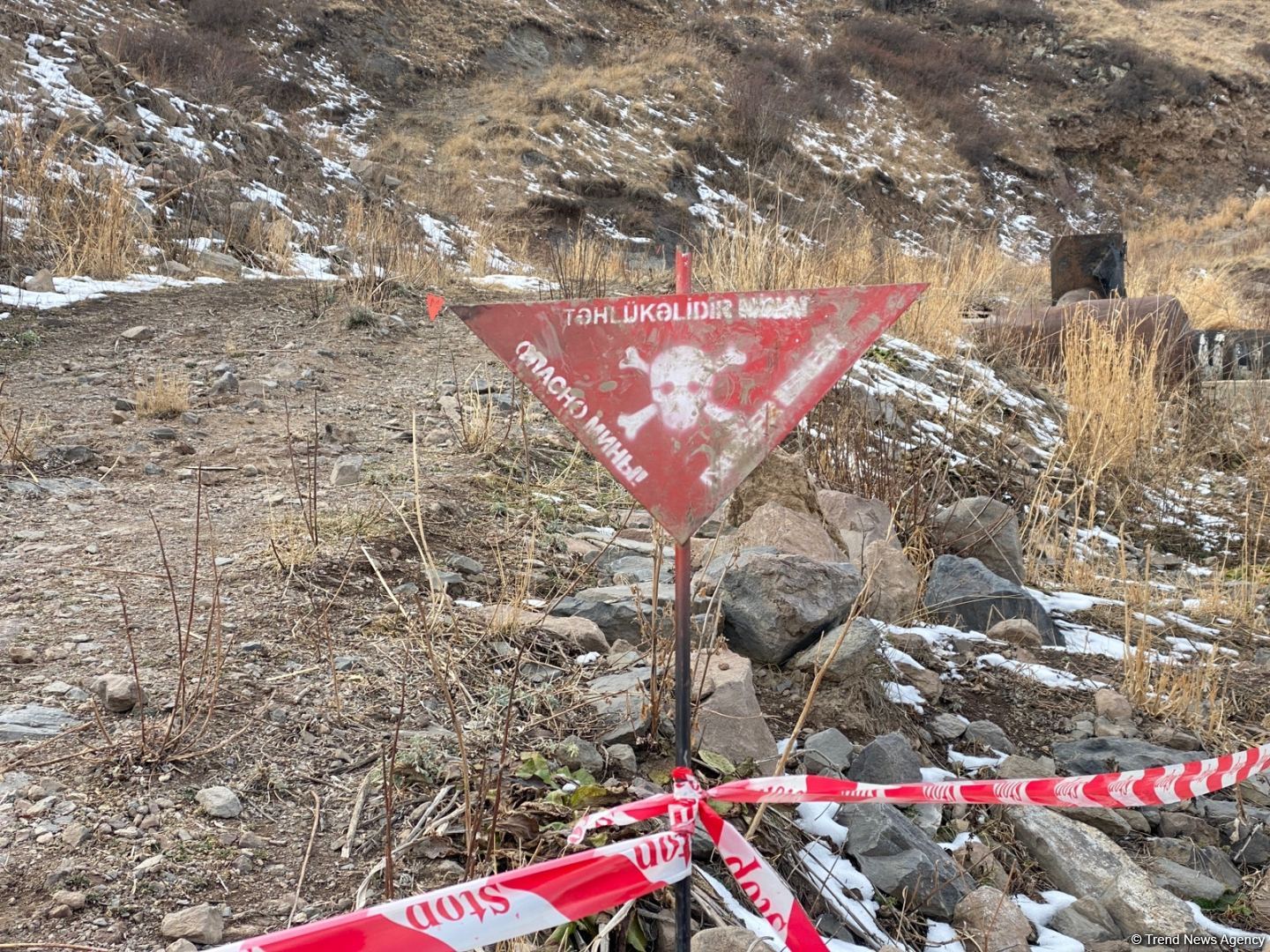 Kəlbəcərdə partlayış baş verən ərazidən görüntülər (FOTO)