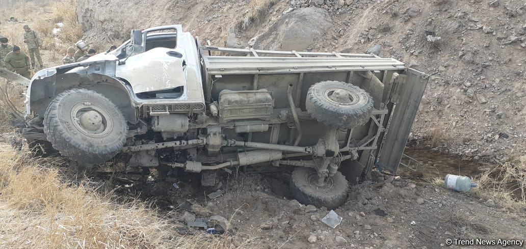 Kəlbəcərdə minaya düşən texnikaların görüntüləri (FOTO/VİDEO)