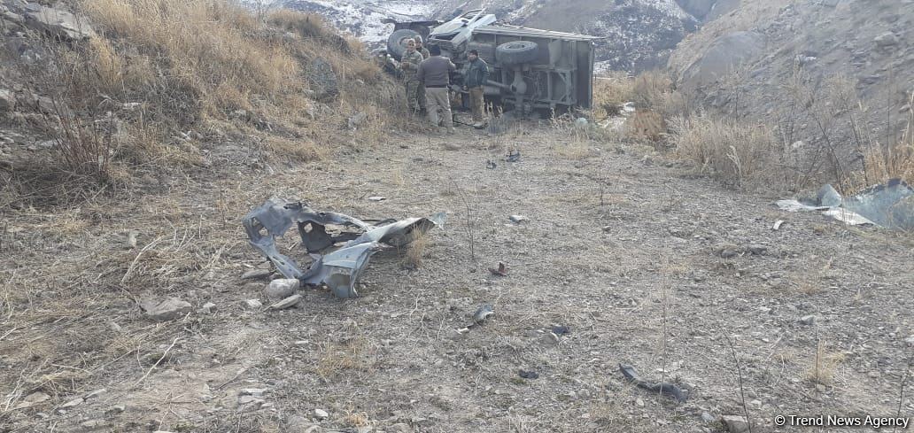 Kəlbəcərdə minaya düşən texnikaların görüntüləri (FOTO/VİDEO)