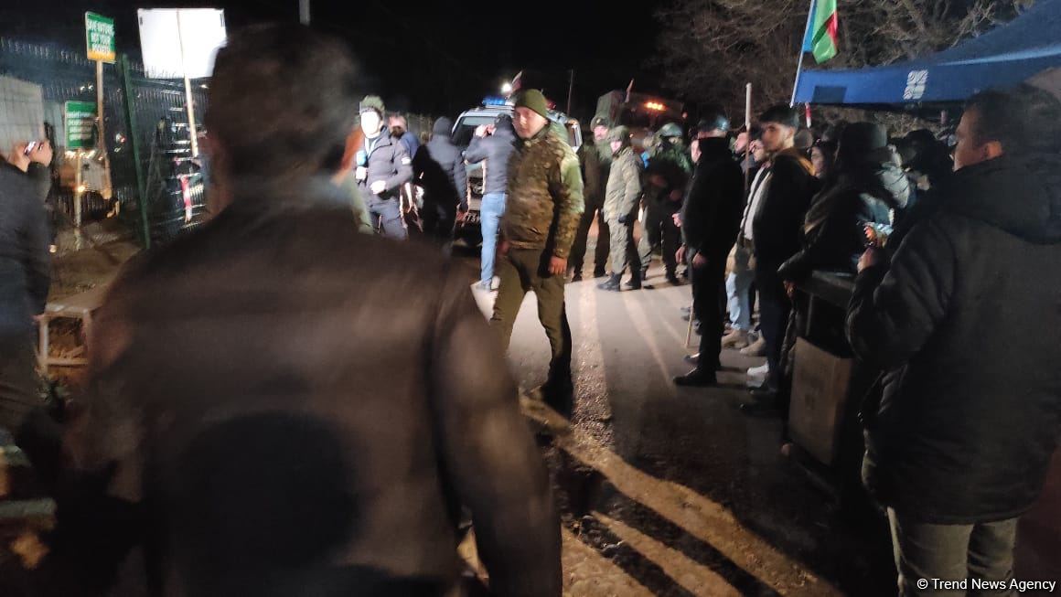 Şuşa-Xankəndi yolundan növbəti dəfə sülhməramlılara məxsus təminat avtomobilləri keçib (FOTO/VİDEO)