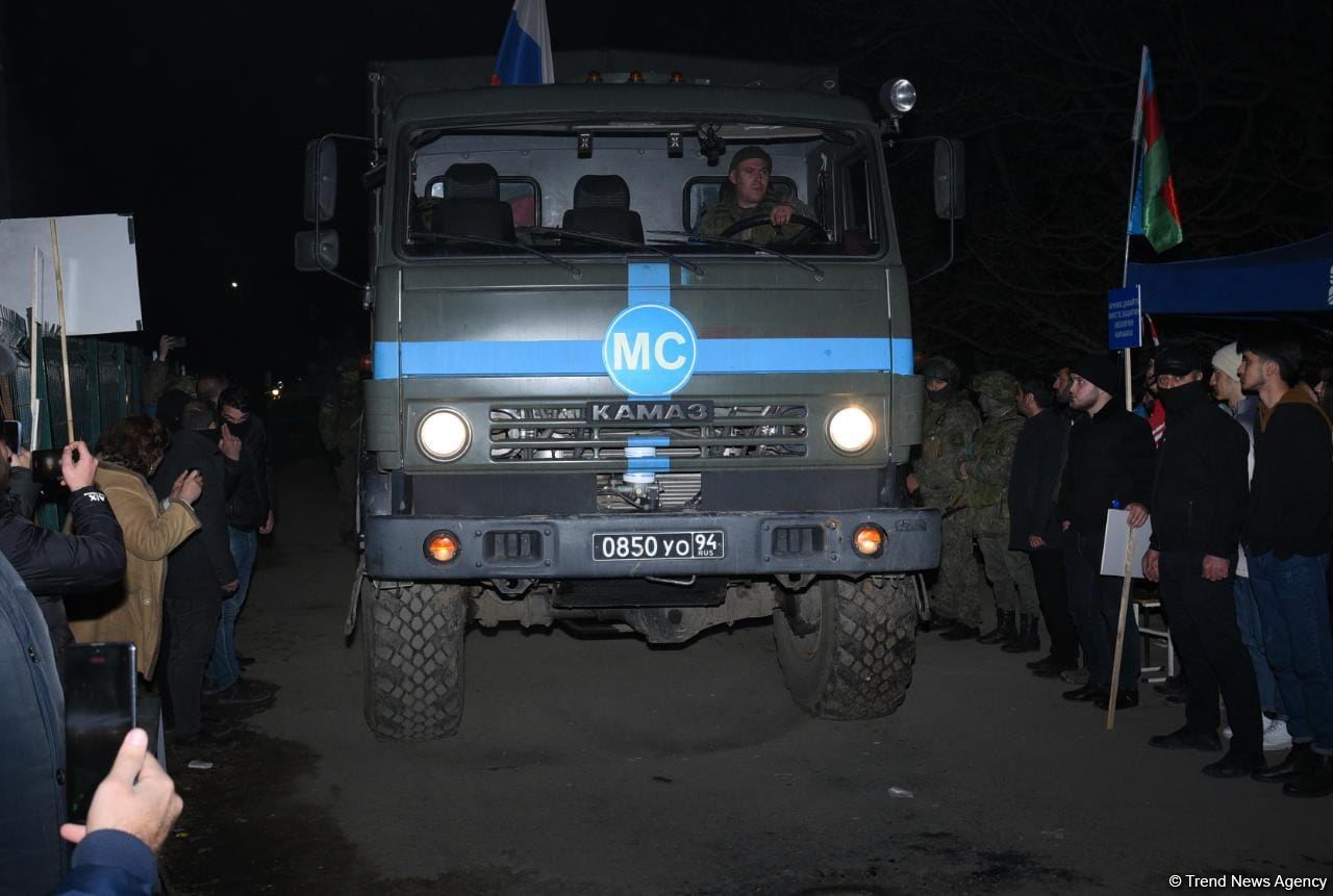 Azərbaycanlı fəallar ermənilərin mülki avtomobillərinin Laçın yolu ilə keçməsinə mane olmurlar