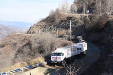 Şuşa-Xankəndi yolundan növbəti dəfə sülhməramlılara aid təminat avtomobilləri keçib (FOTO/VİDEO)