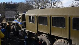Şuşa-Xankəndi yolundan növbəti dəfə sülhməramlılara aid təminat avtomobilləri keçib (FOTO/VİDEO)