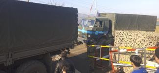 Sülhməramlılara aid təminat avtomobilləri növbəti dəfə Laçın yolundan keçdi (FOTO/VİDEO)