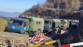 Sülhməramlılara aid təminat avtomobilləri növbəti dəfə Laçın yolundan keçdi (FOTO/VİDEO)