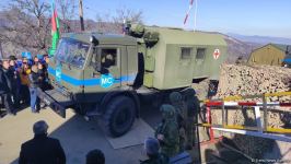 Sülhməramlılara aid təminat avtomobilləri növbəti dəfə Laçın yolundan keçdi (FOTO/VİDEO)