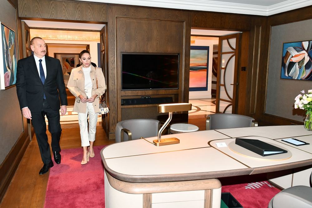 Prezident İlham Əliyev və Birinci xanım Mehriban Əliyeva “The Ritz-Carlton Baku” otelinin açılışında iştirak ediblər (YENİLƏNİB) (FOTO/VİDEO)
