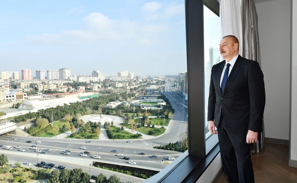 Prezident İlham Əliyev və Birinci xanım Mehriban Əliyeva “The Ritz-Carlton Baku” otelinin açılışında iştirak ediblər (YENİLƏNİB) (FOTO/VİDEO)
