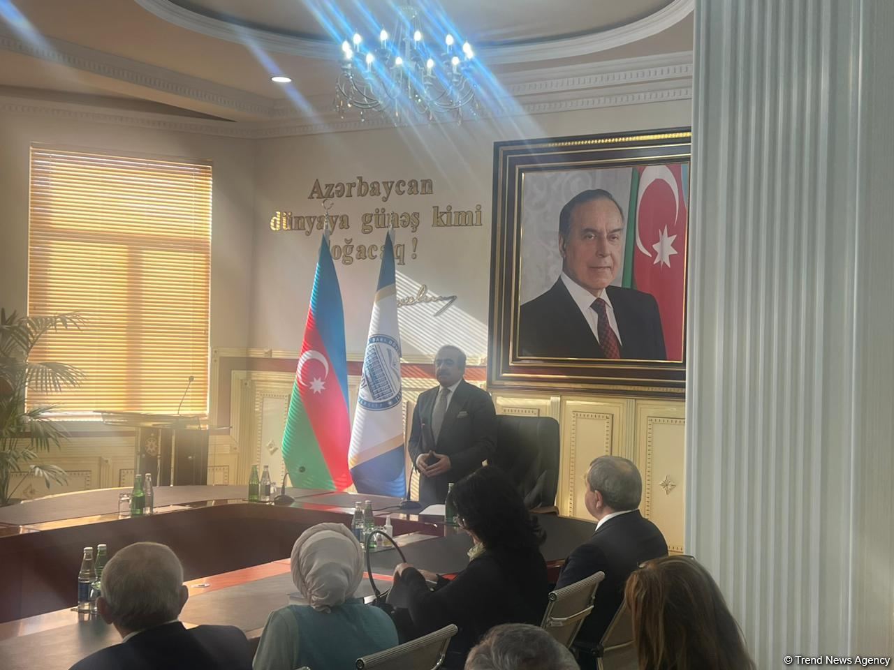 BDU-da “21 Azər hərəkatı”na həsr olunmuş dəyirmi masa keçirilib (FOTO)